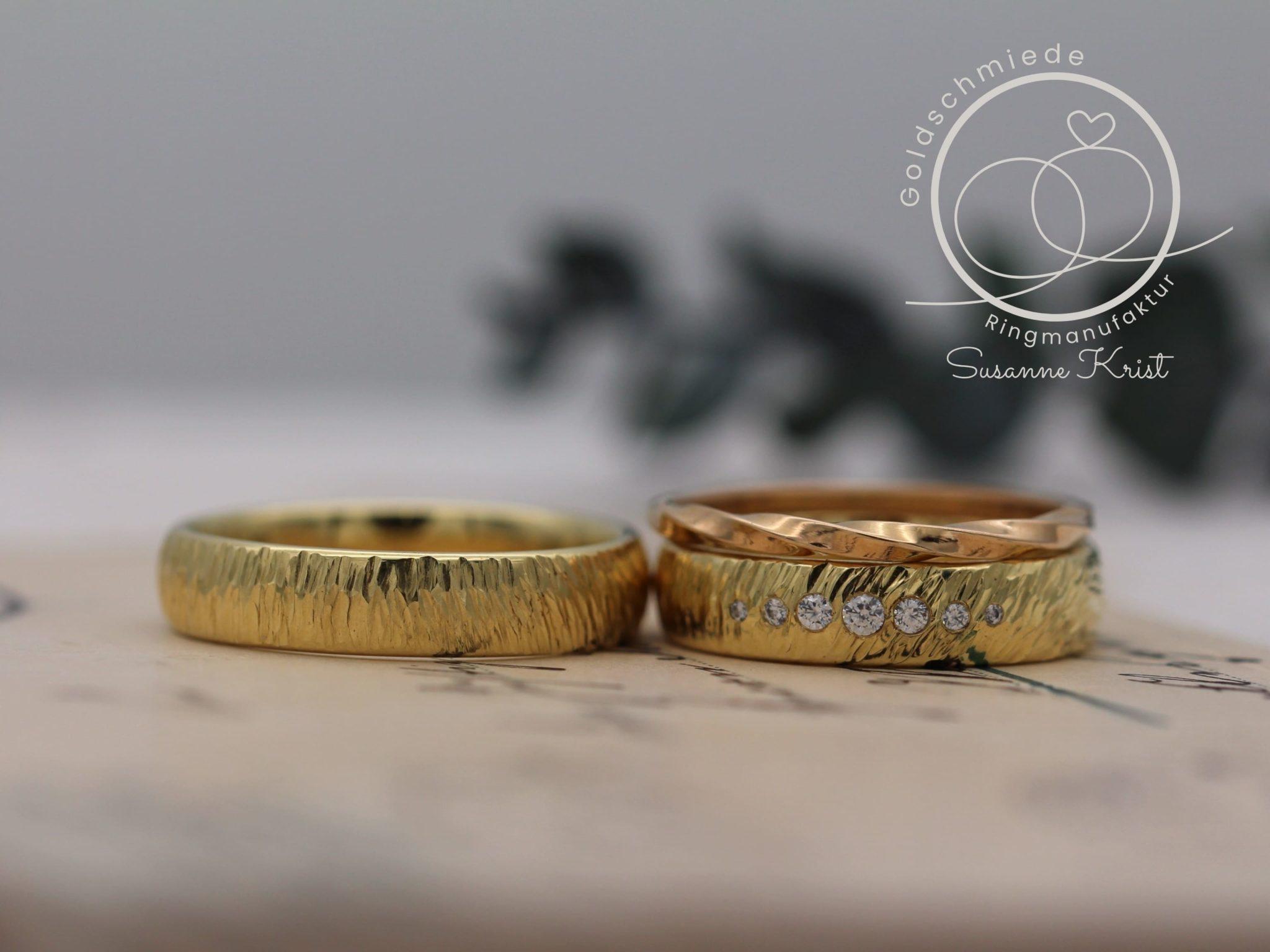 Trauringe mit Baumoptik aus Gold mit Vorsteckring Parthenea